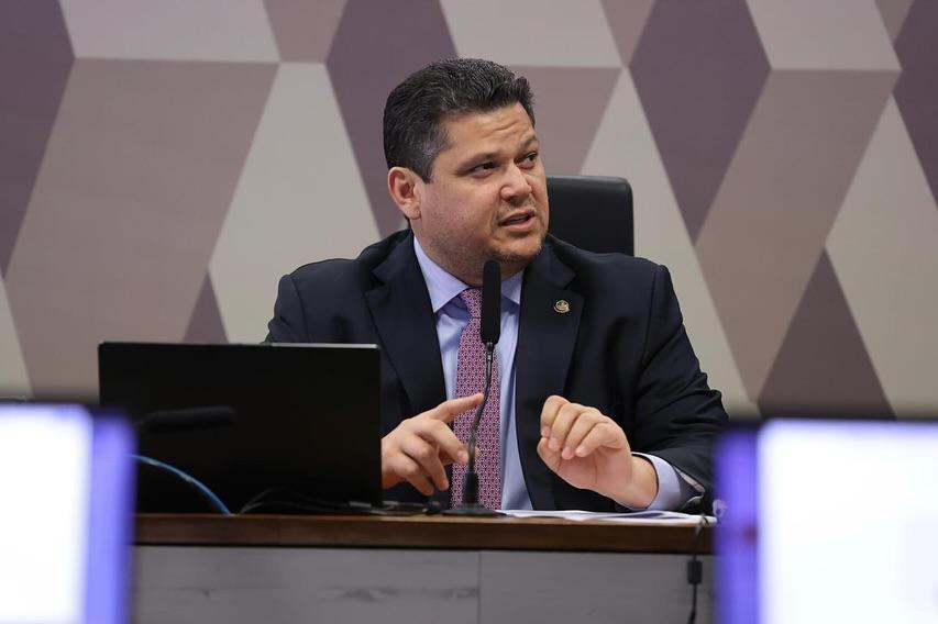 CCJ aprova pacote de leis com foco em regularização de dívidas e proteção à infância