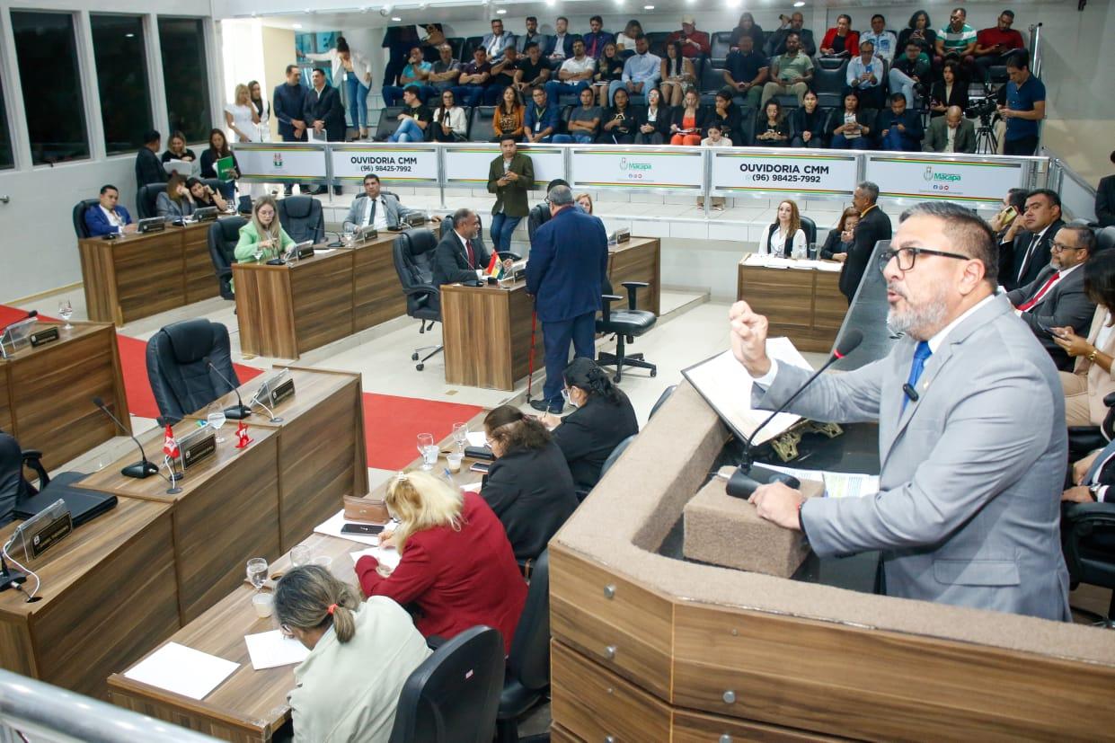 Carnaval com transporte gratuito: Vereadores provam requerimento de Claudiomar
