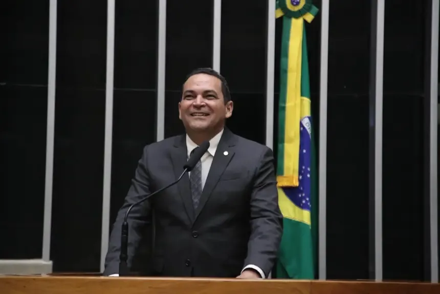 Deputado federal Paulo Lemos assume Seed; veja quem entra na Câmara