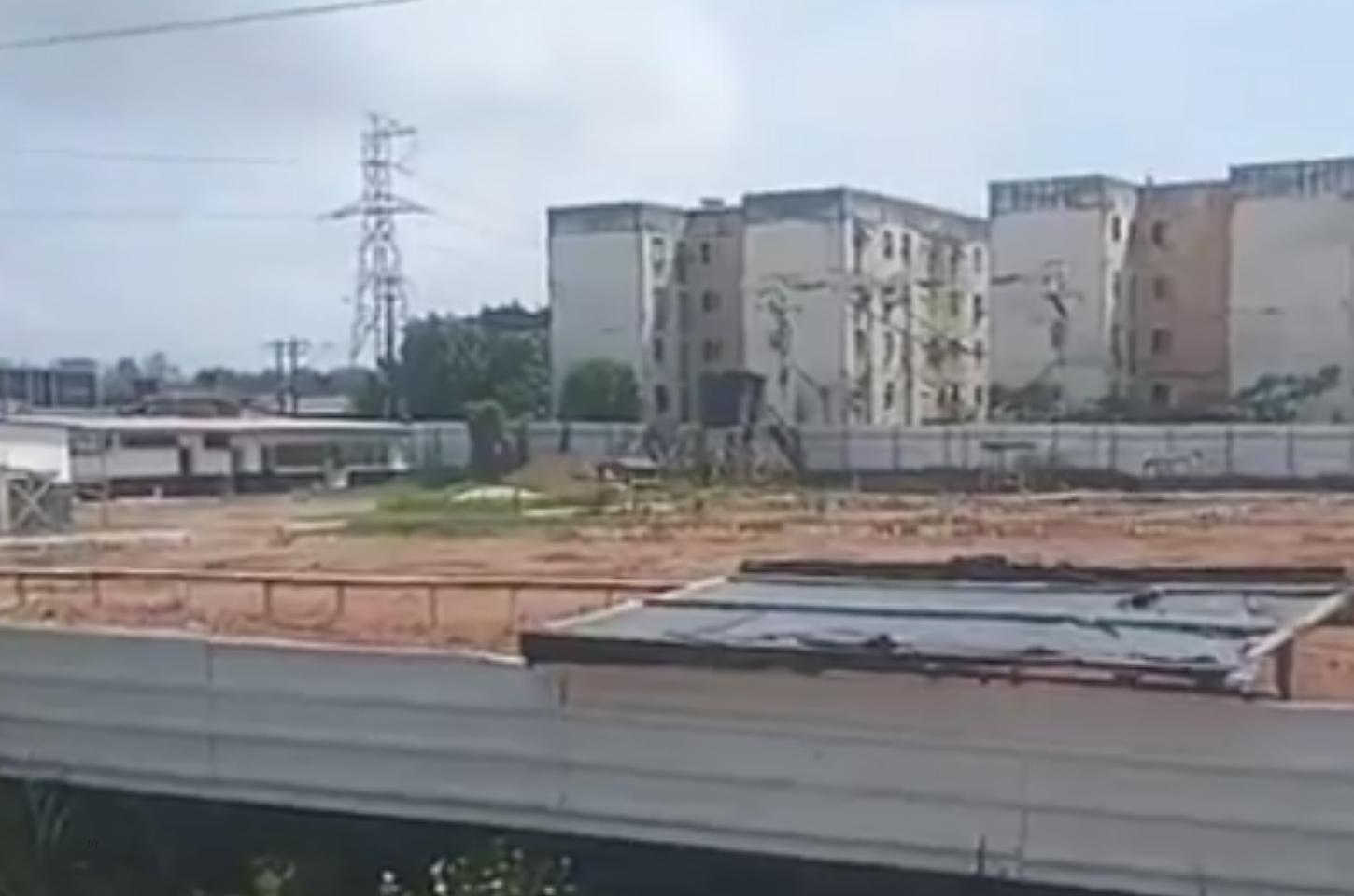 Obra da Policlínica do Jardim Açucena para e moradores cobram Furlan